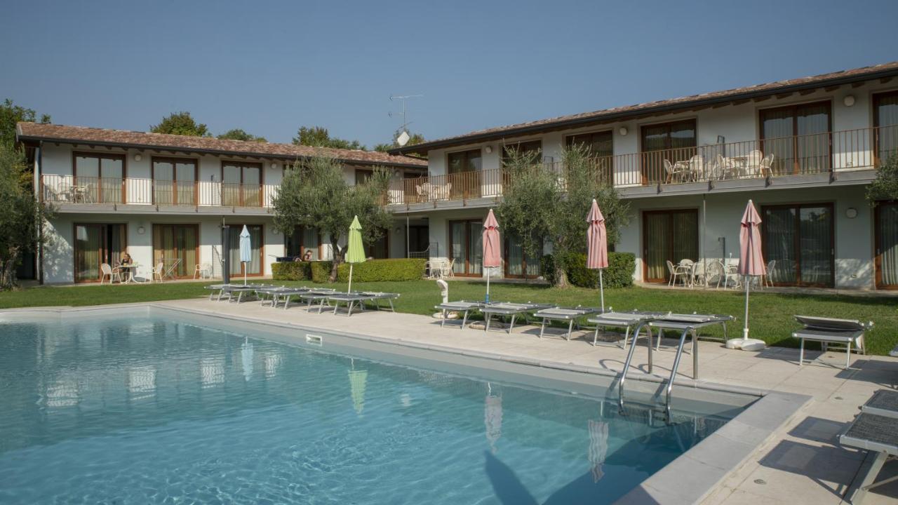Residence Molino - Holiday Apartments Манерба-дель-Гарда Экстерьер фото