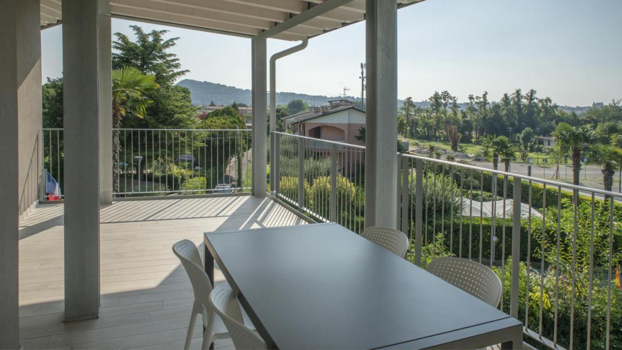Residence Molino - Holiday Apartments Манерба-дель-Гарда Экстерьер фото