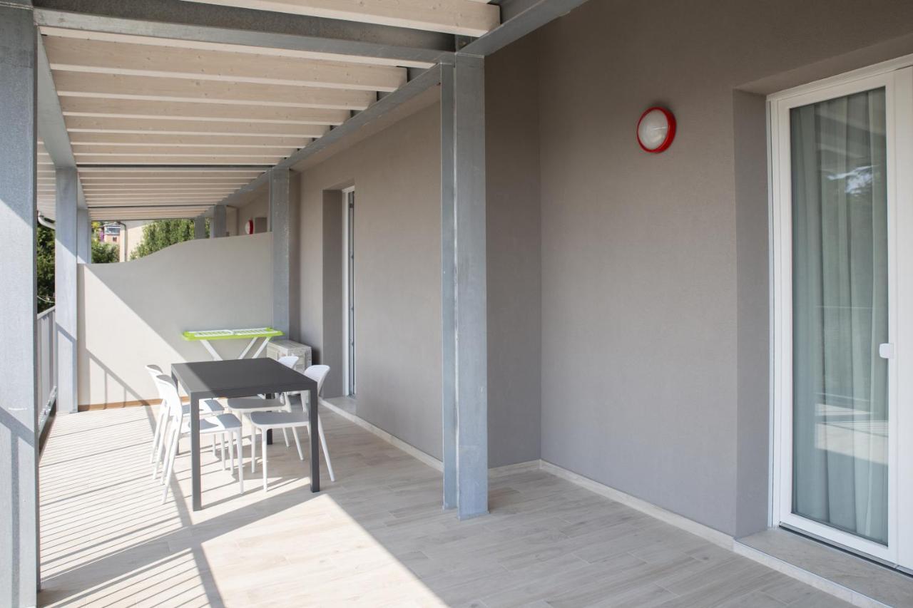 Residence Molino - Holiday Apartments Манерба-дель-Гарда Экстерьер фото