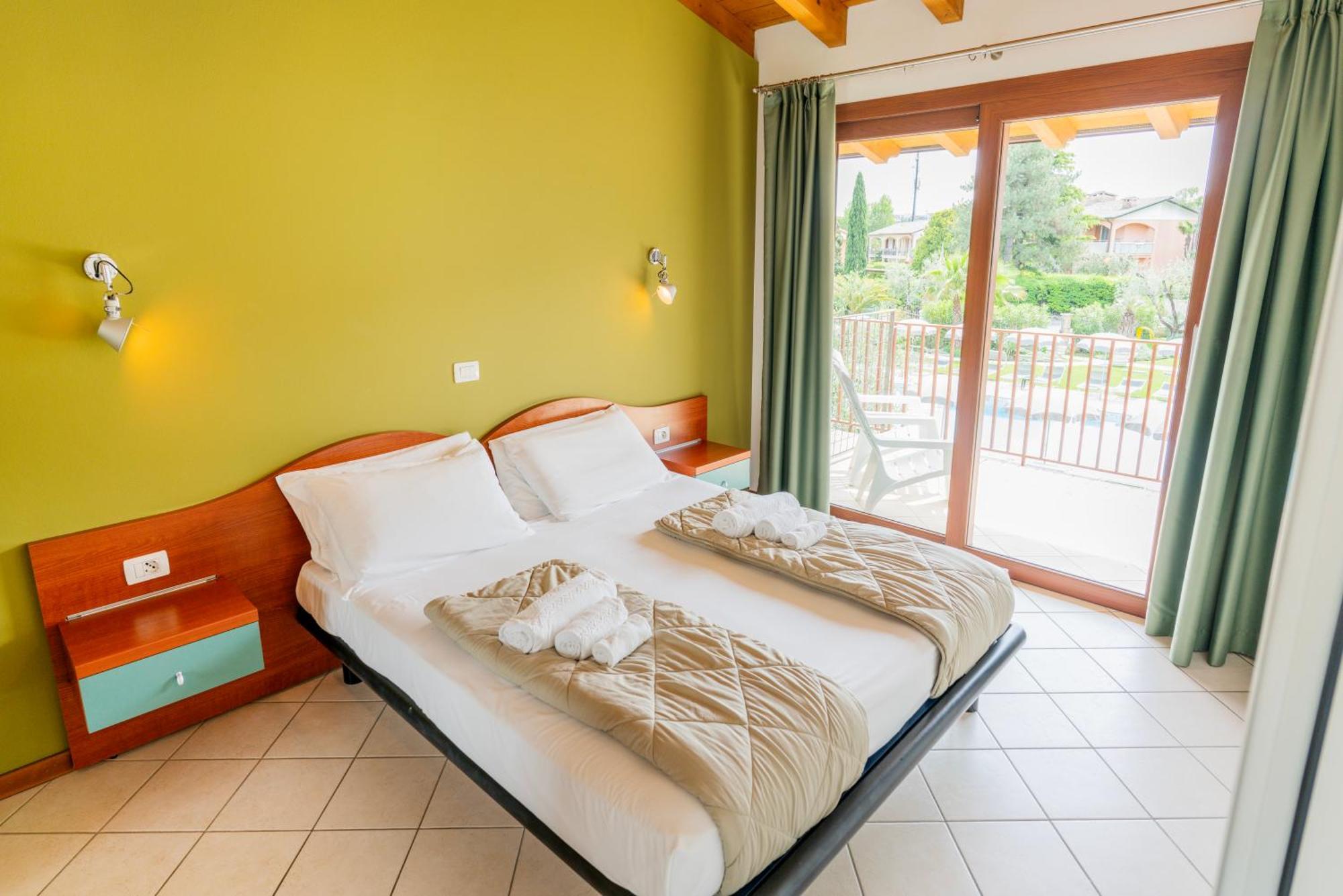 Residence Molino - Holiday Apartments Манерба-дель-Гарда Экстерьер фото