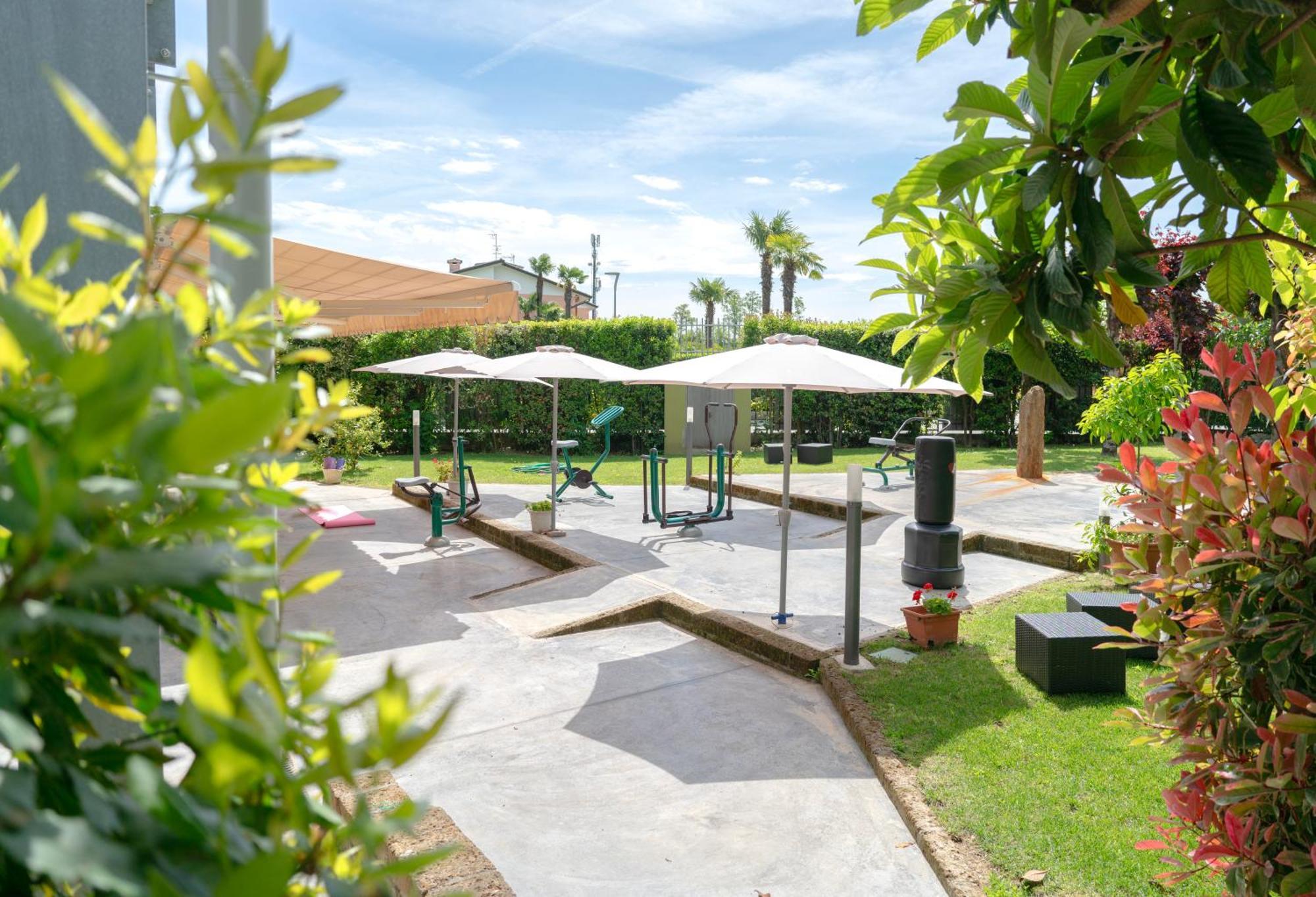 Residence Molino - Holiday Apartments Манерба-дель-Гарда Экстерьер фото
